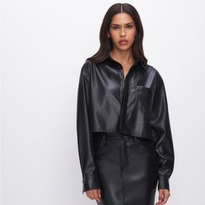 GOOD AMERICAN Black Better Than Leather
Cropped  button front shirt/Shacket